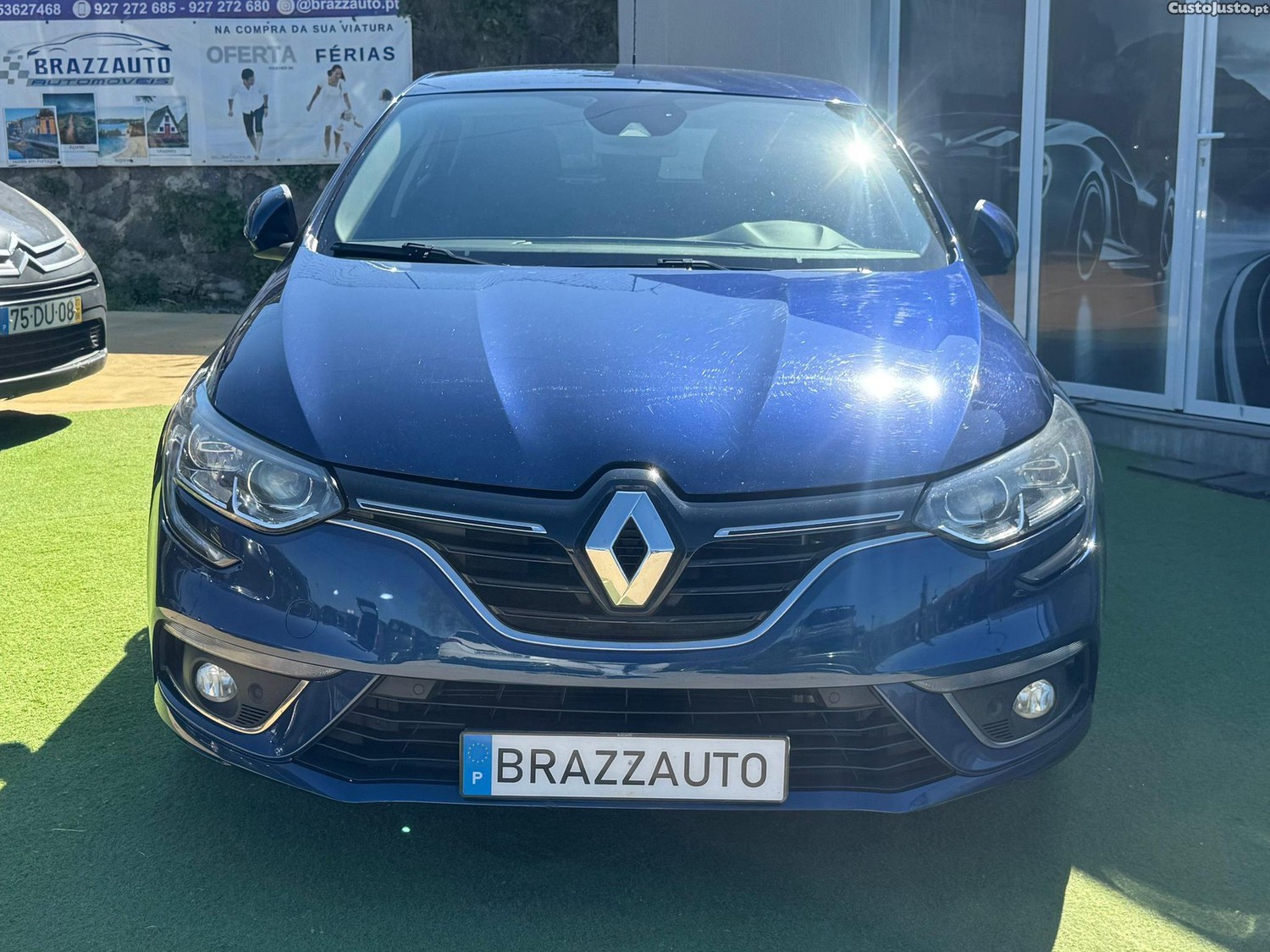 Renault Mégane 1.5 Blue dCi GT Line EDC — fotografia 23