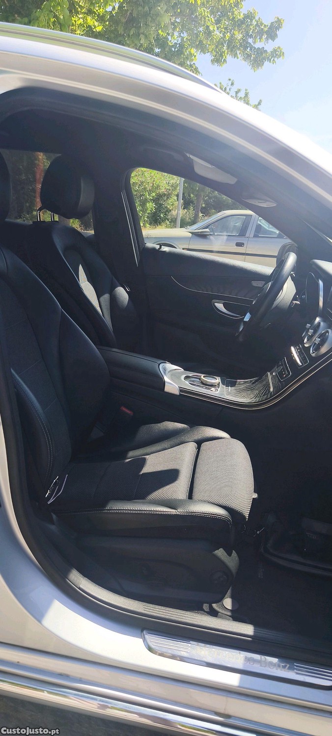 Mercedes-Benz C 300 C300h AMG line — fotografia 3