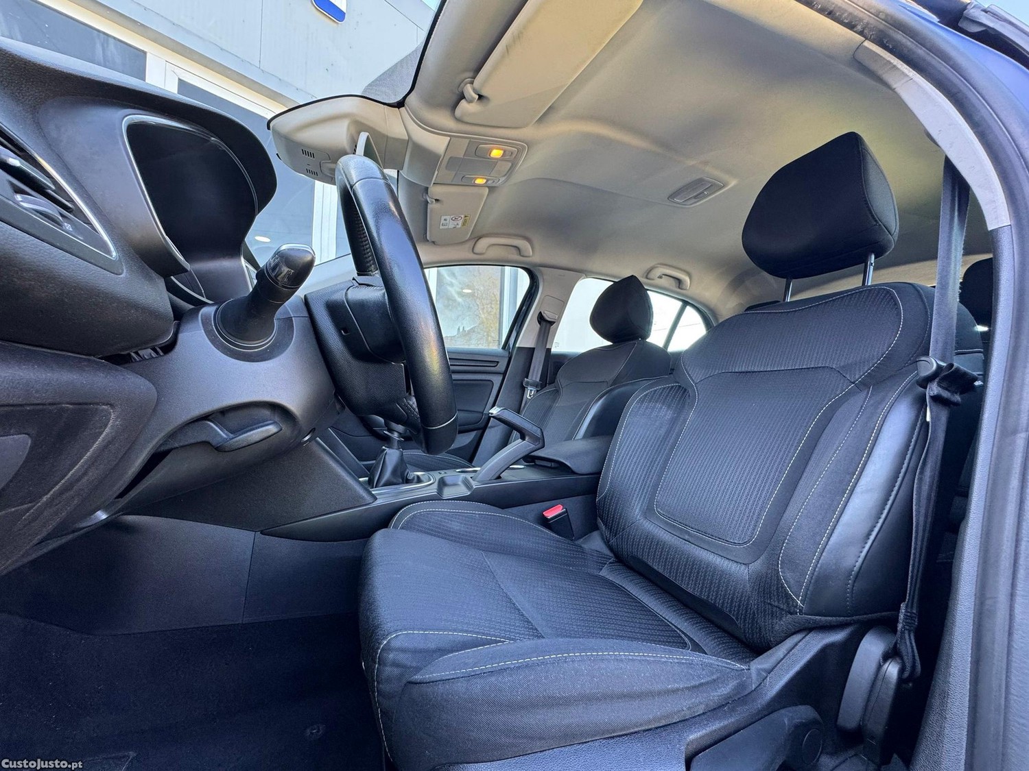 Renault Mégane 1.5 Blue dCi GT Line EDC — fotografia 13