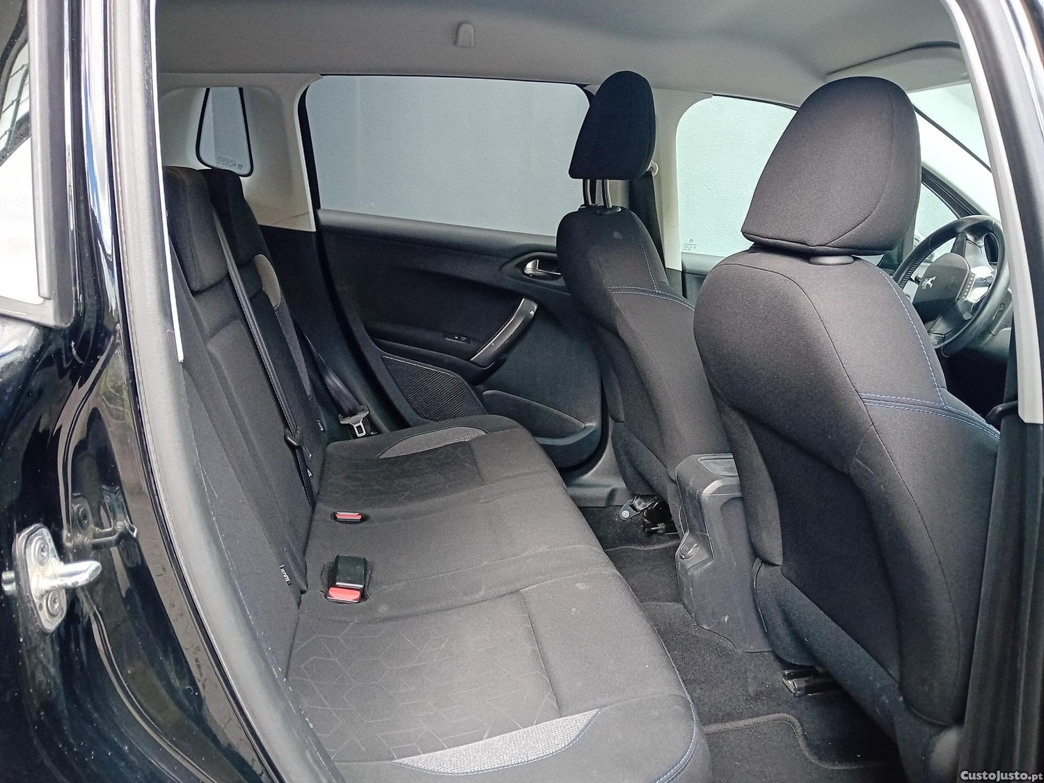 Peugeot 2008 1.2 PureTech Style — fotografia 6