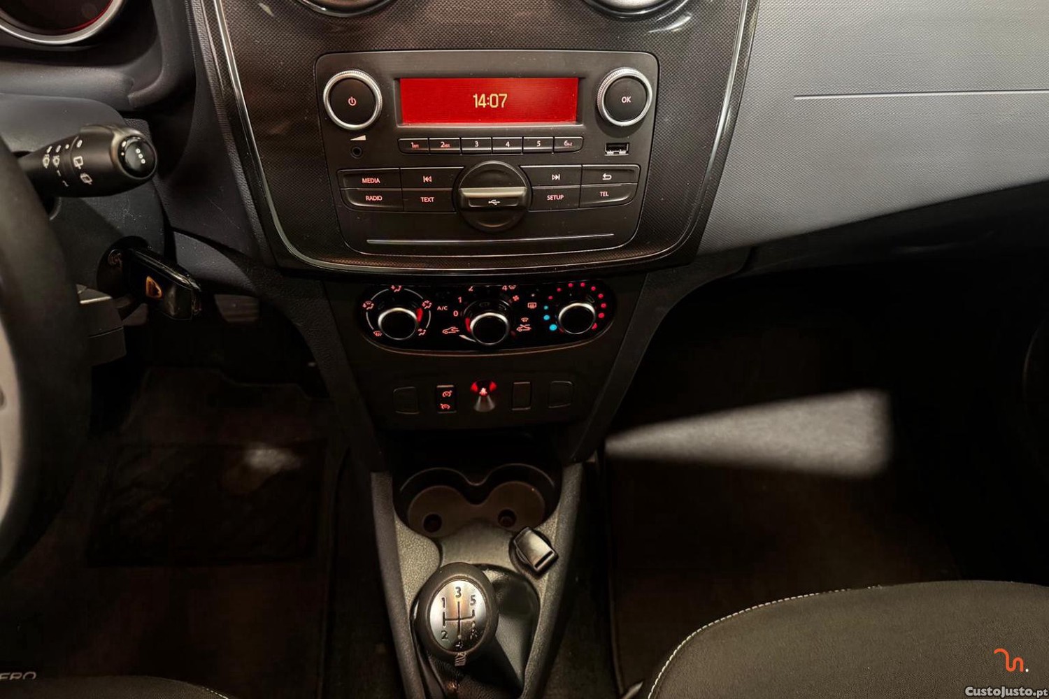 Dacia Sandero 1.0 Sce Essential — fotografia 3