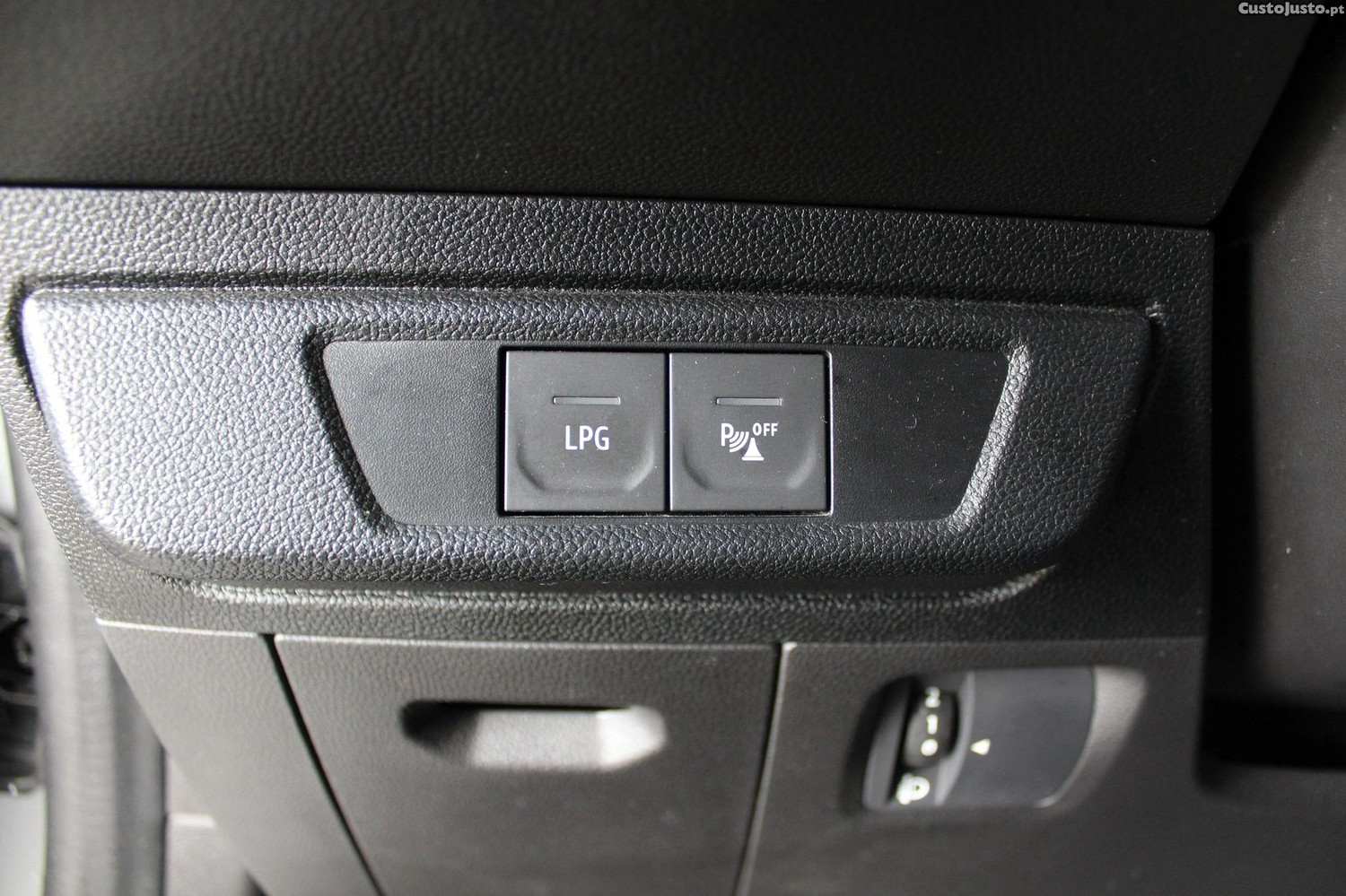 Dacia Sandero 1.0 ECO-G Stepway Comfort Bi-Fuel — fotografia 11