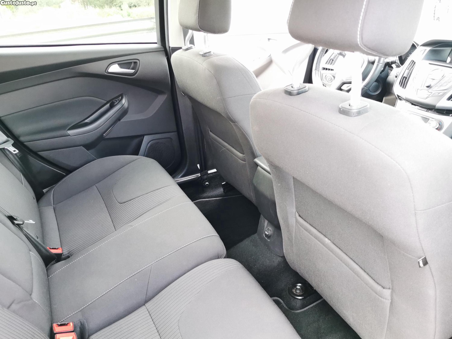 Ford Focus Titanium 1.0 ecoboost 125cv — fotografia 2