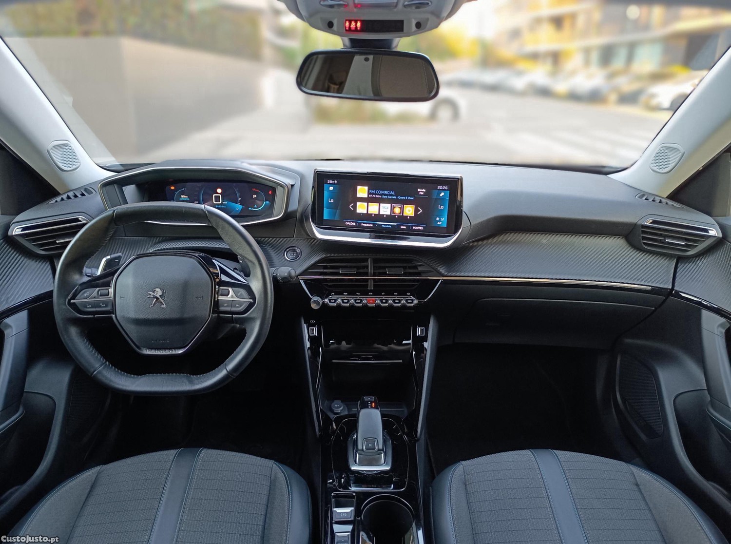 Peugeot 2008 1.2 PureTech Allure Pack EAT8 — fotografia 4