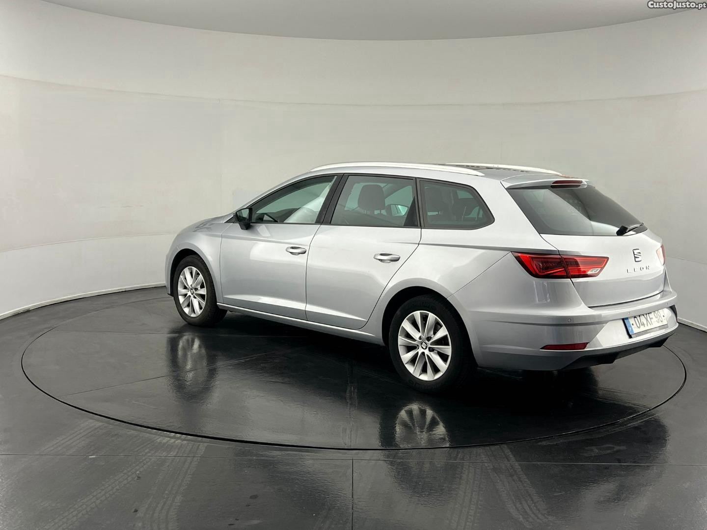 Seat Leon 1.6 TDI STYLE - 19 foto 3