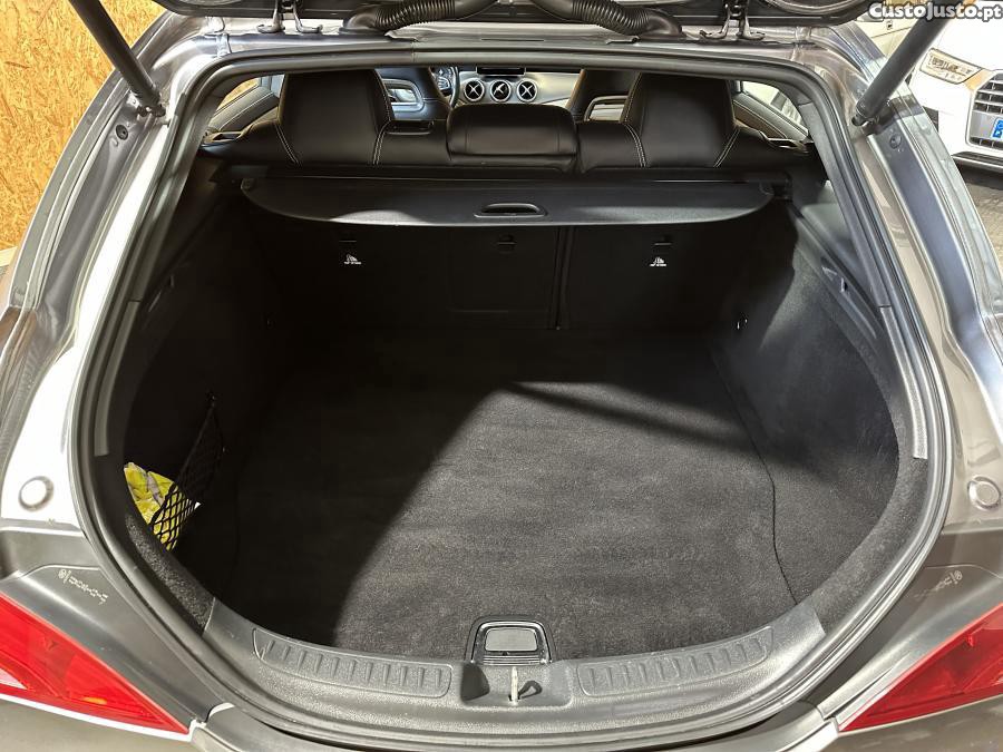 Mercedes-Benz CLA 180 d Shooting Brake — fotografia 2