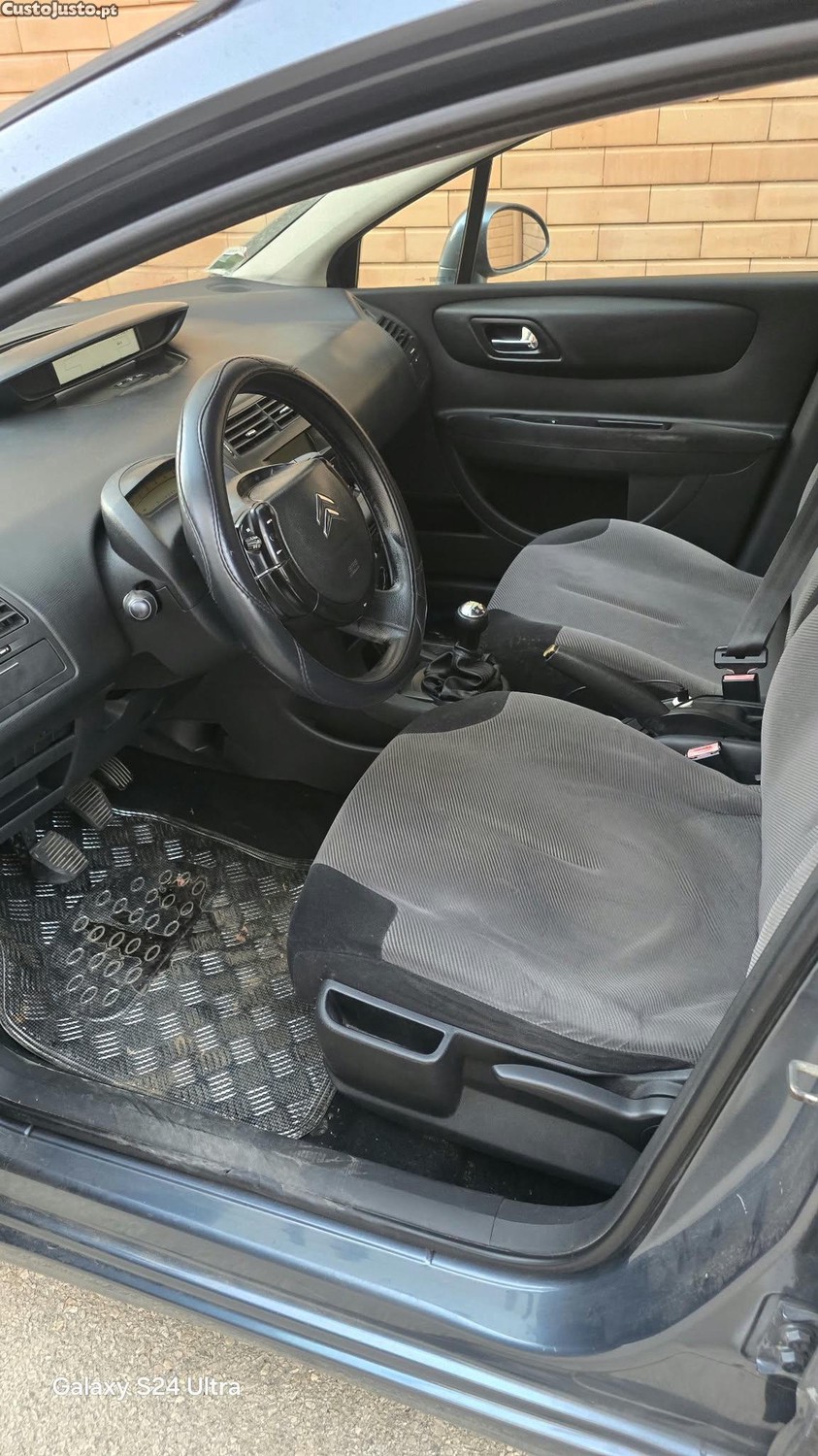 Citroën C4 1.6 HDI - 08 foto 4