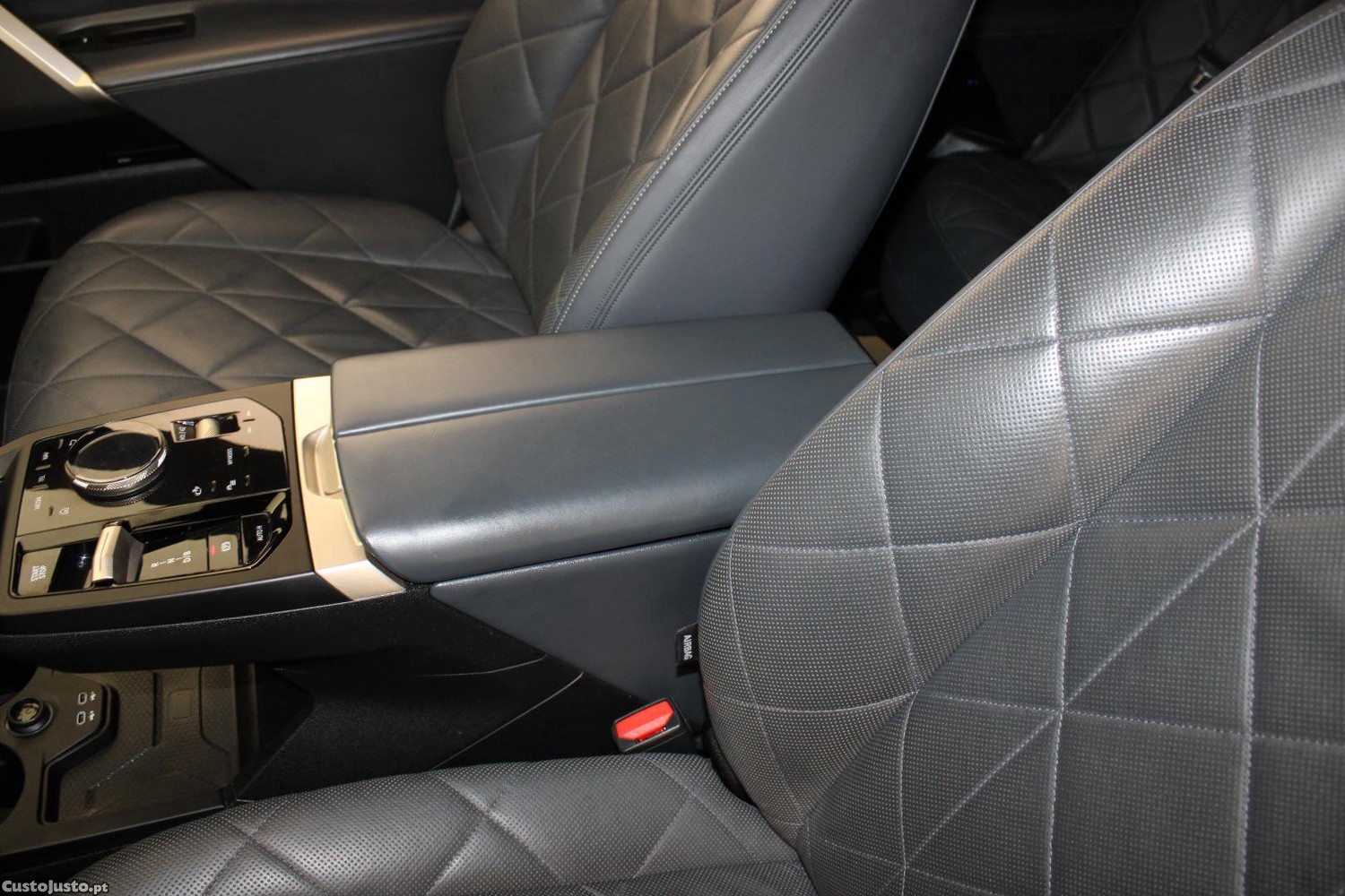 BMW iX XDRIVE 40 PACK DESPORTIVO — fotografia 15