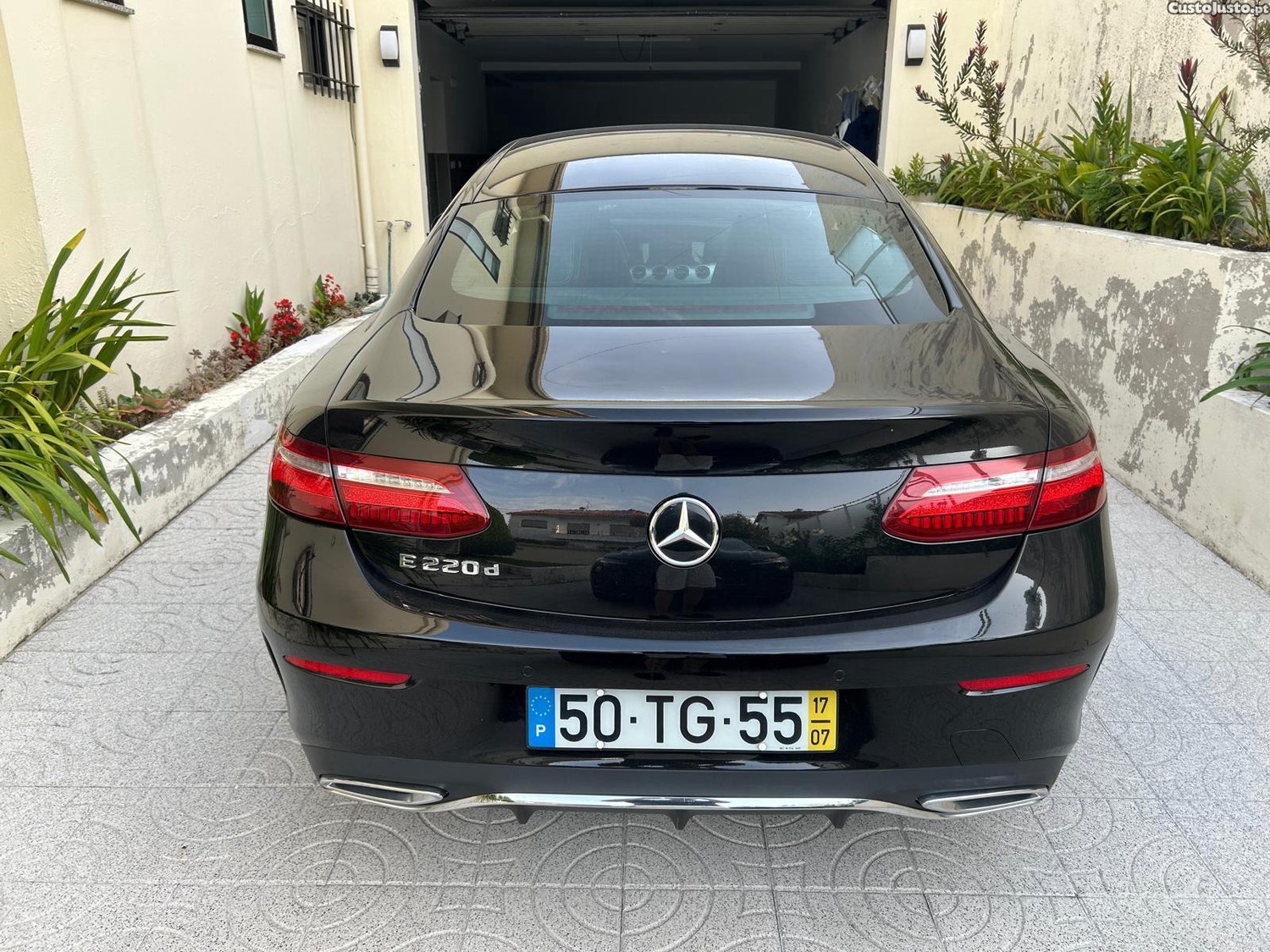 Mercedes-Benz E 220 220 D — fotografia 6