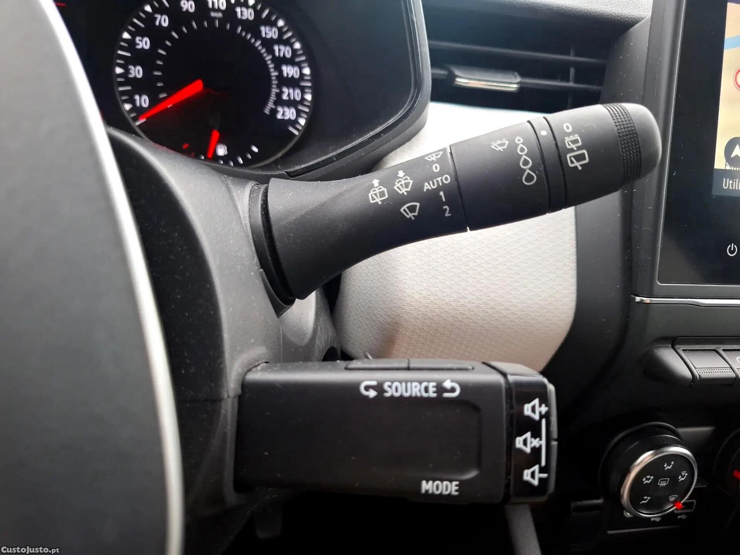 Renault Clio 1.0 TCe Evolution Bi-Fuel — fotografia 7