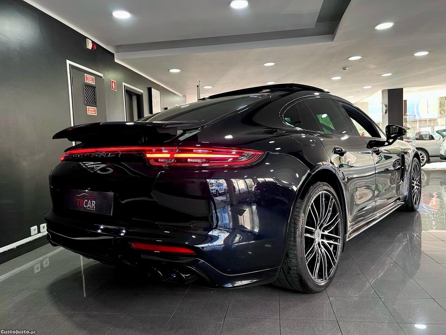 Porsche Panamera 4 S — fotografia 17