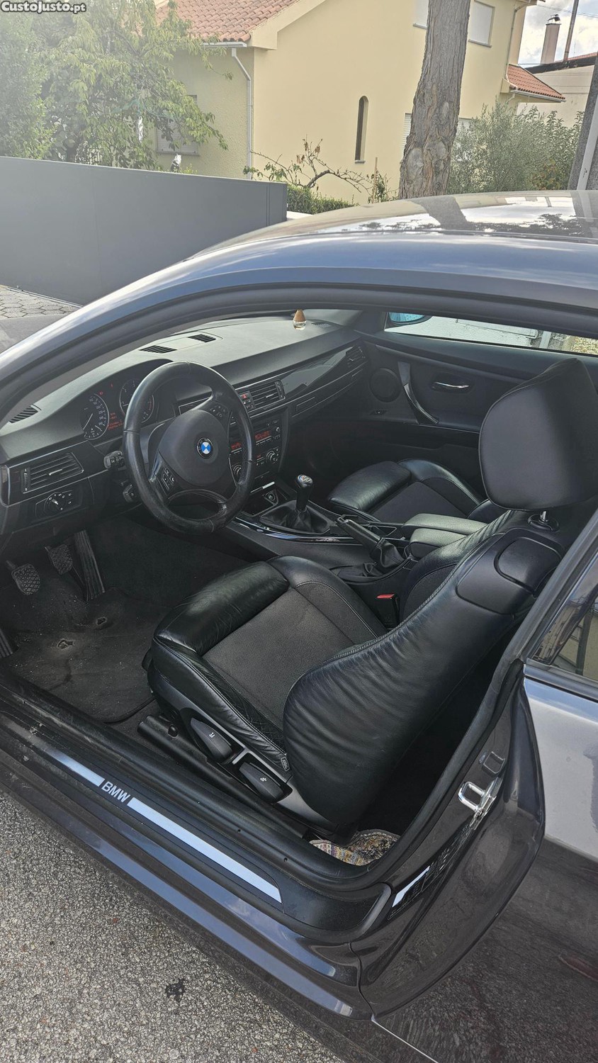 BMW 320 320 D coupe — photo 4