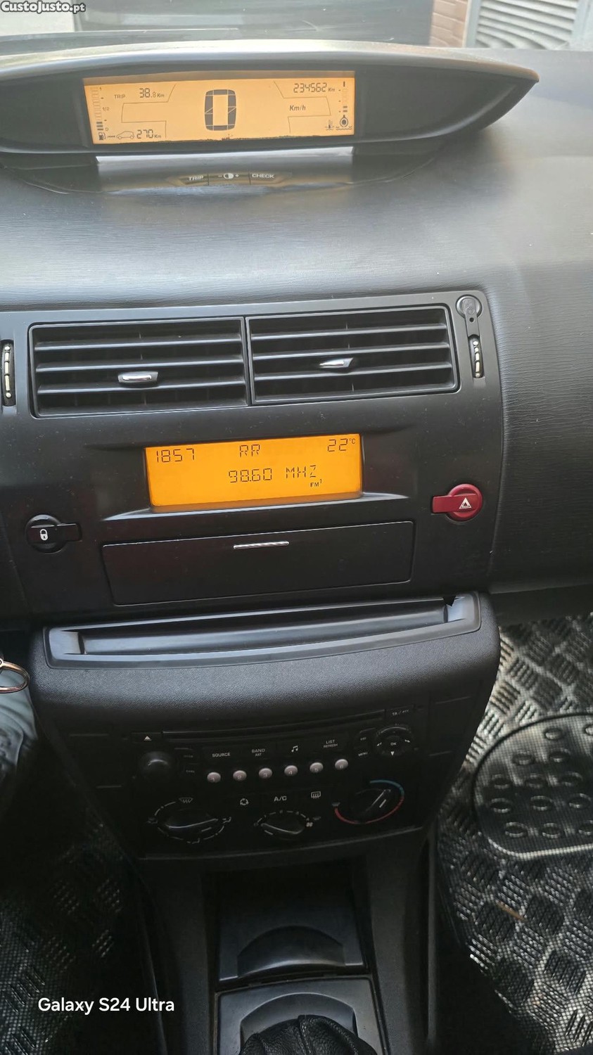 Citroën C4 1.6 HDI - 08 foto 5