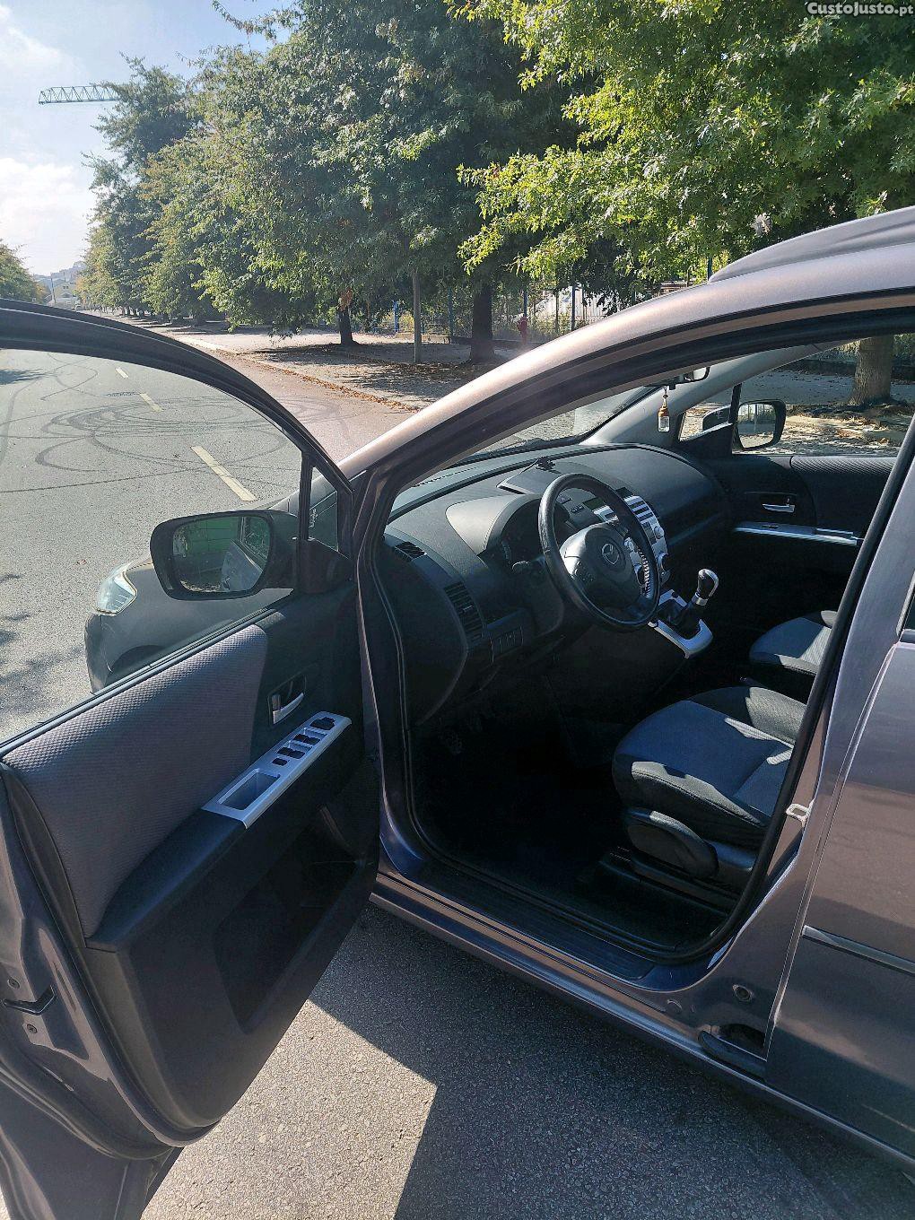 Mazda 5 7 Lugares - 07 foto 5