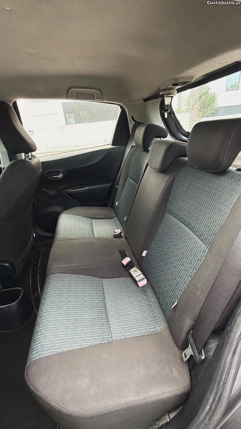 Toyota Yaris 1.4 D4D — photo 3