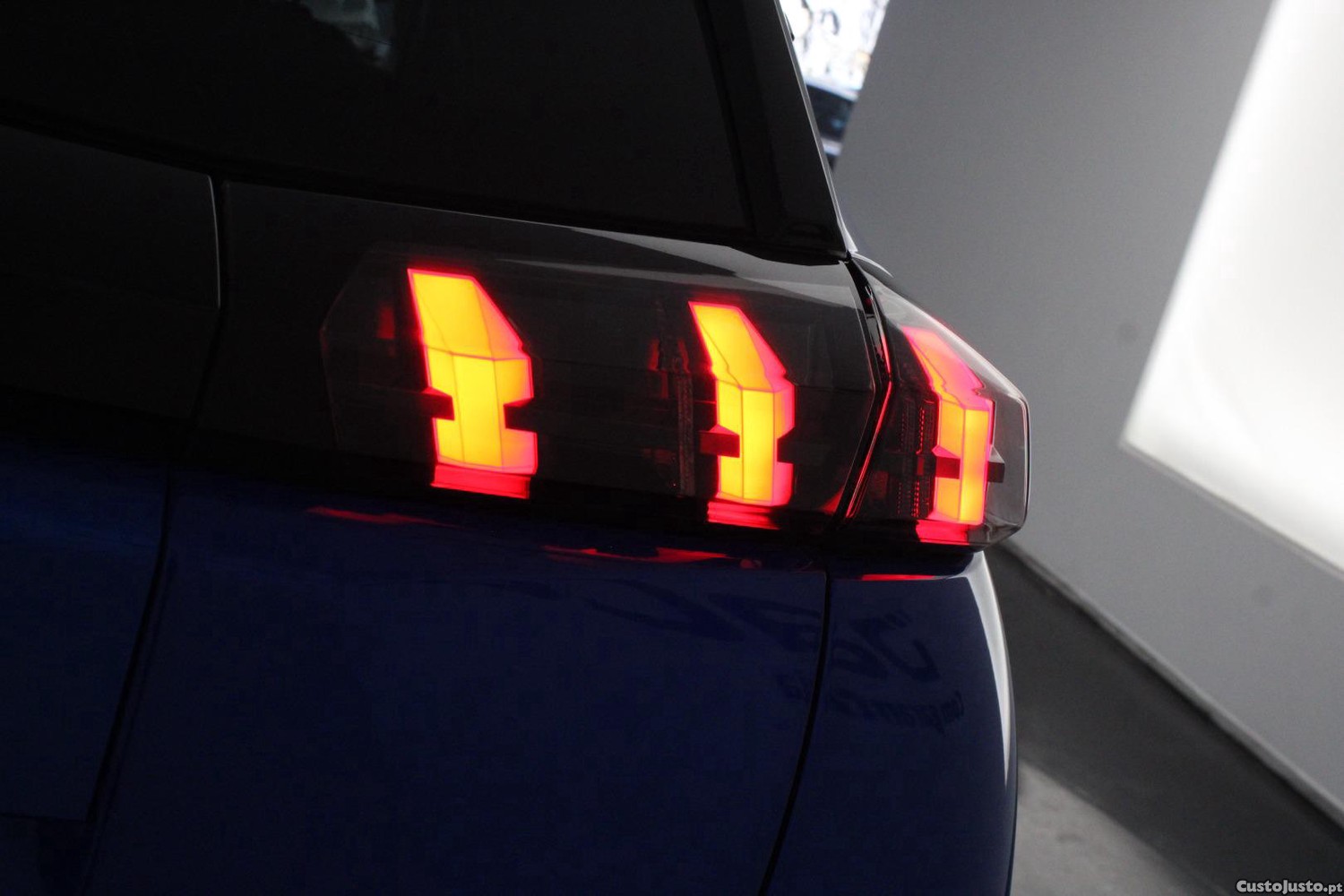 Peugeot e-2008 ALLURE — fotografia 4