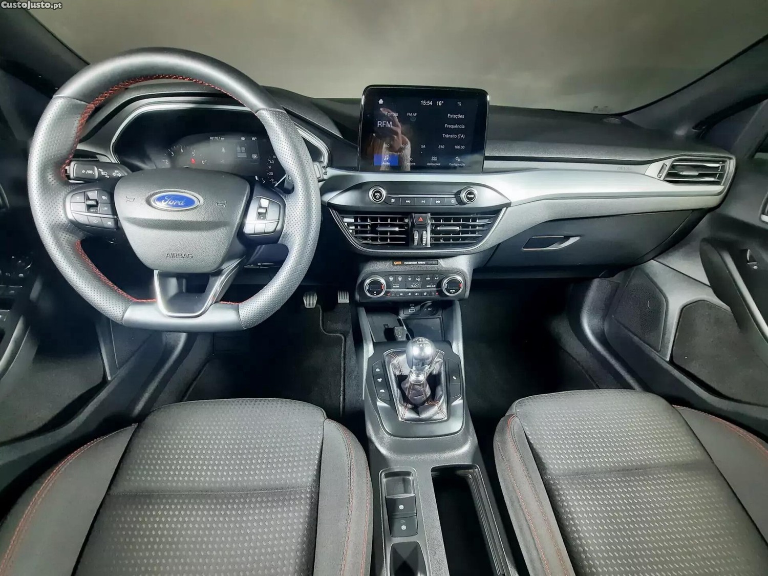 Ford Focus 1.0 EcoBoost MHEV ST-Line — fotografia 3