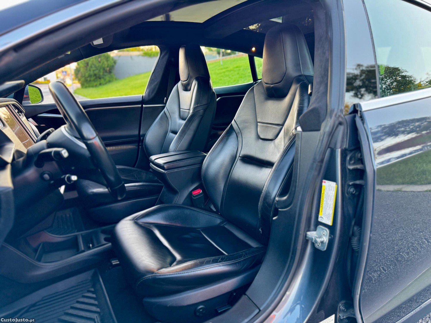 Tesla Model S 85D AWD — fotografia 3