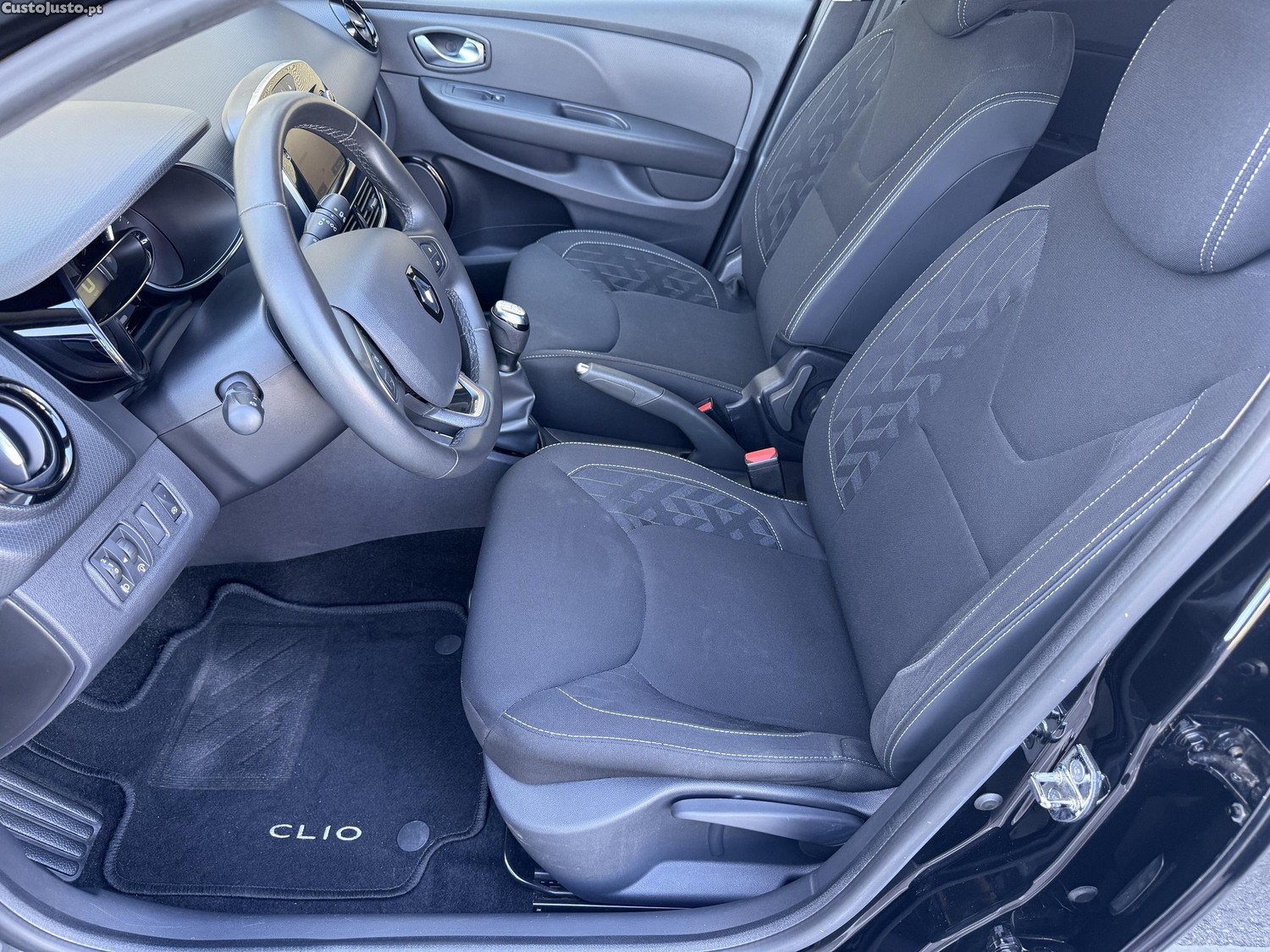 Renault Clio Sportourer — fotografia 4