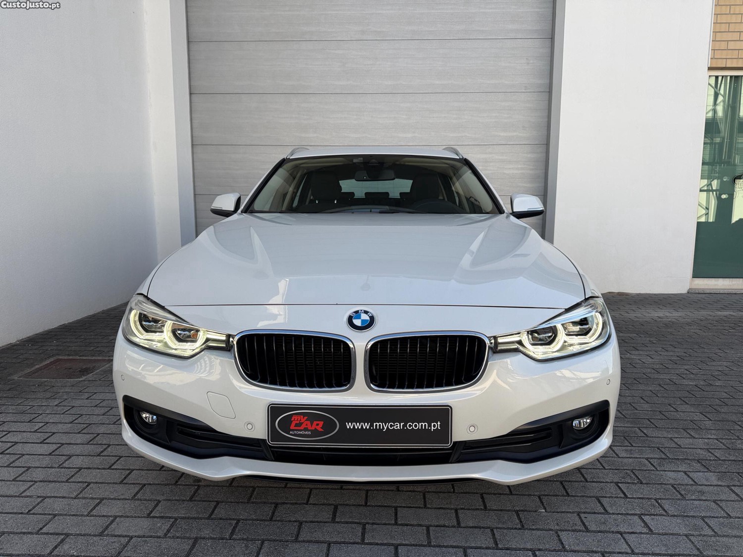 BMW 318 d Advantage Automática - 15 — photo 3