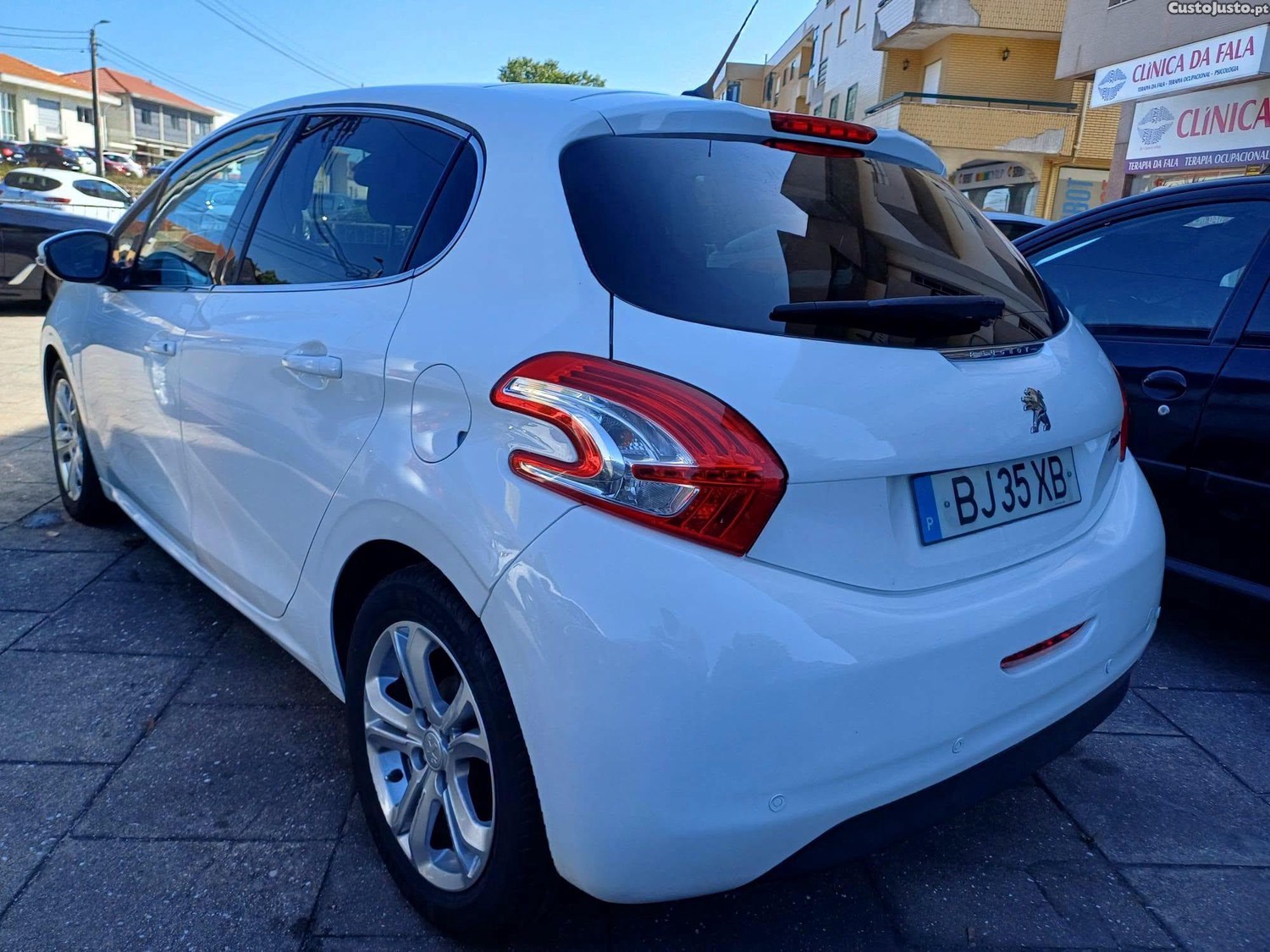 Peugeot 208 1.2 iCom TECTOPANORAMICO — fotografia 9