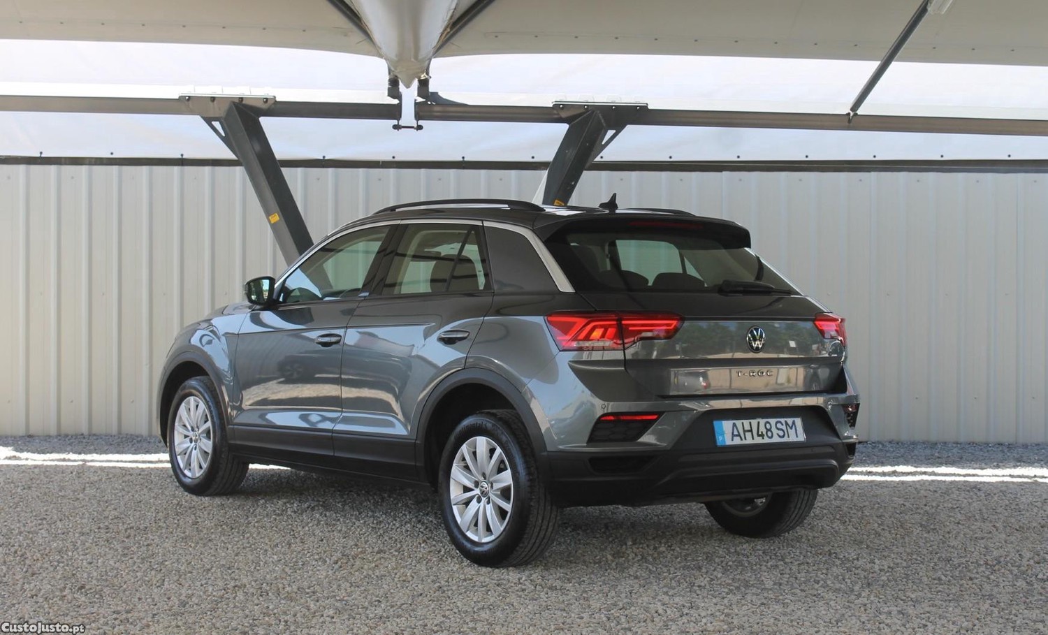 Volkswagen T-Roc 1.0 TSI — fotografia 3