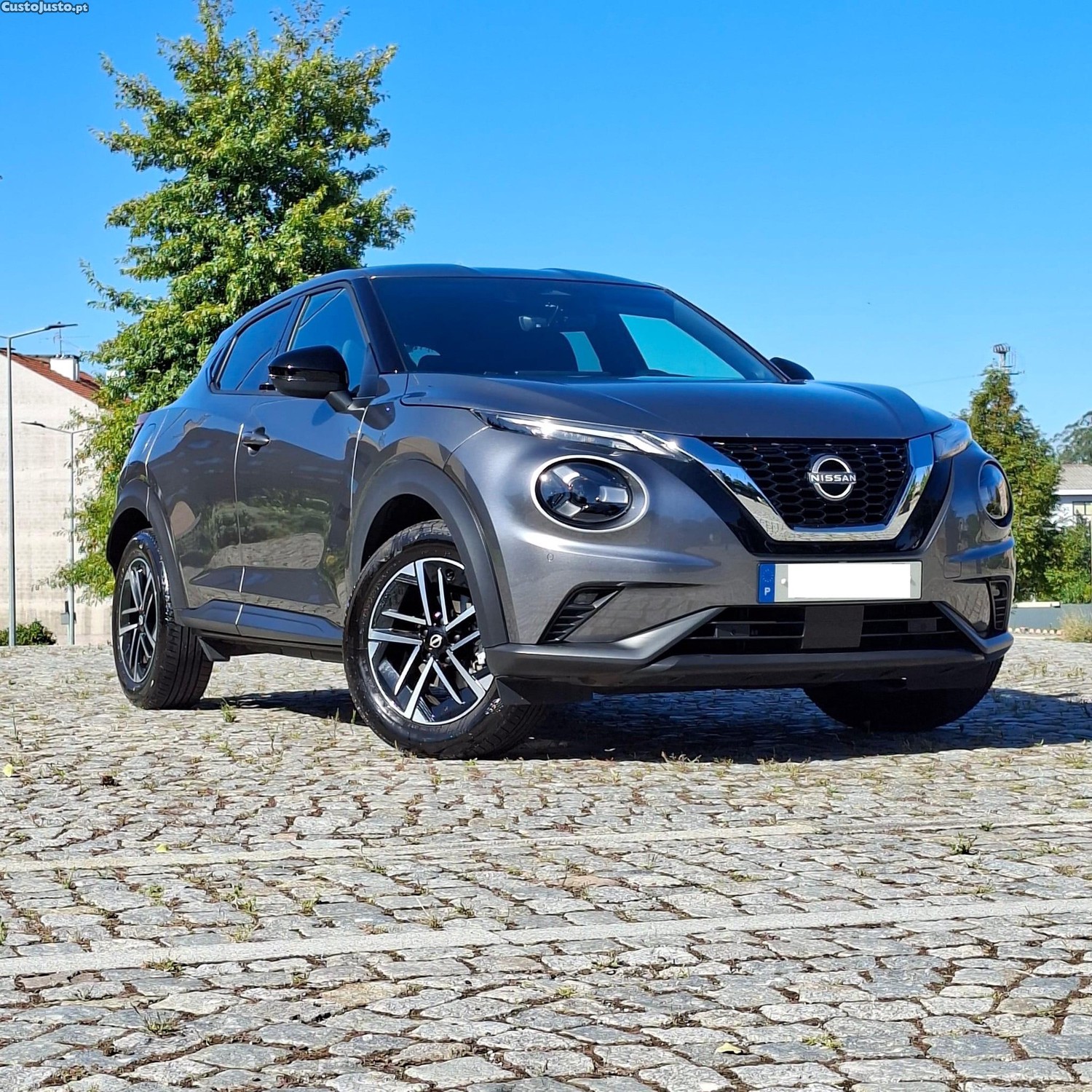 Nissan Juke 1.0 DIG-T N-Connecta - 25 — photo 2