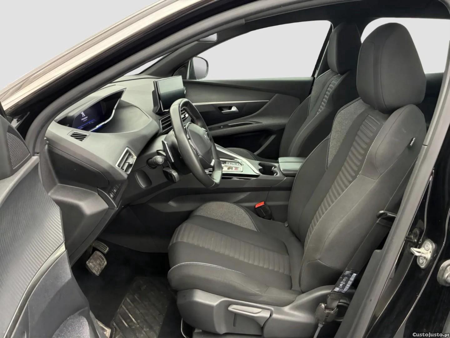 Peugeot 3008 PureTech 130 Stop & Start GPF EAT8 Active Pack — fotografia 6