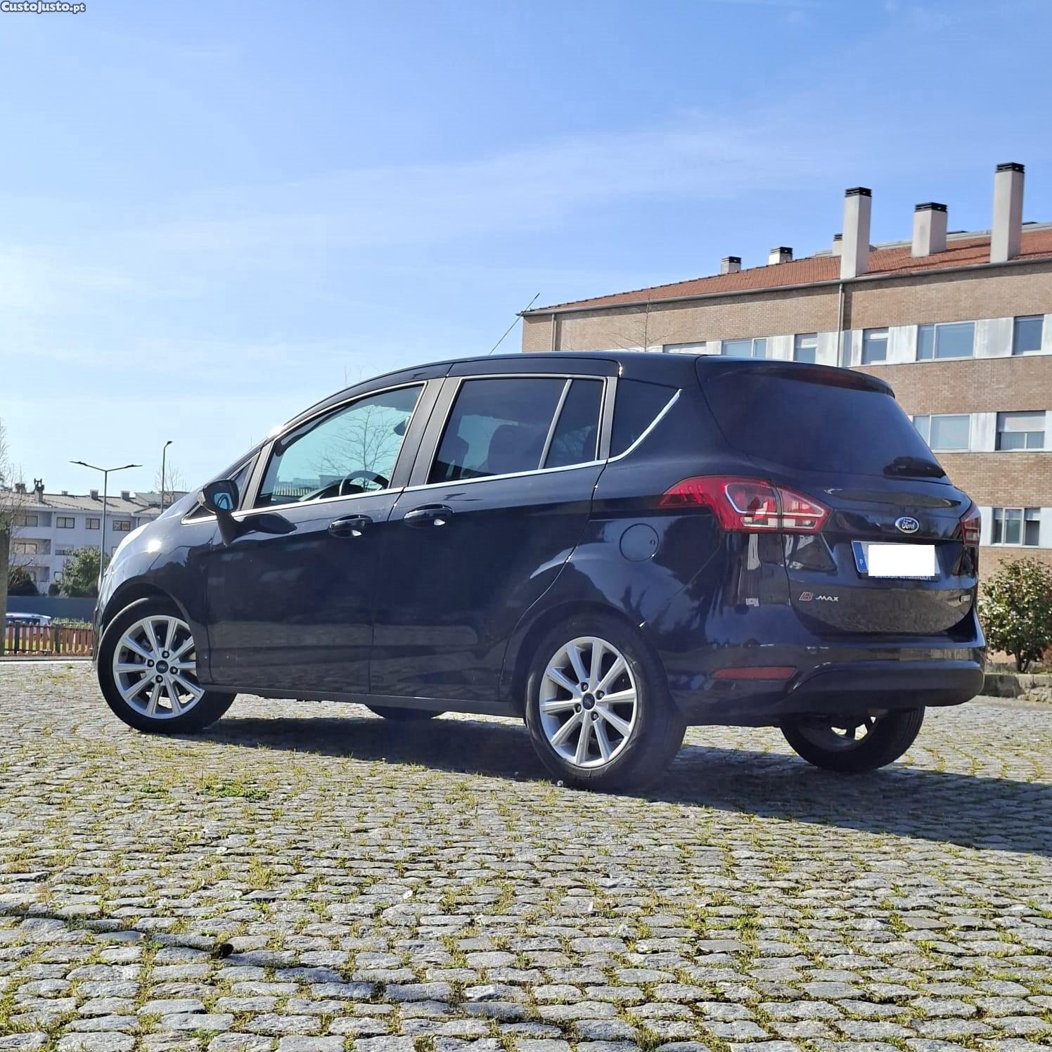 Ford B-Max 1.0 EcoBoost Titanium - 17 — photo 4