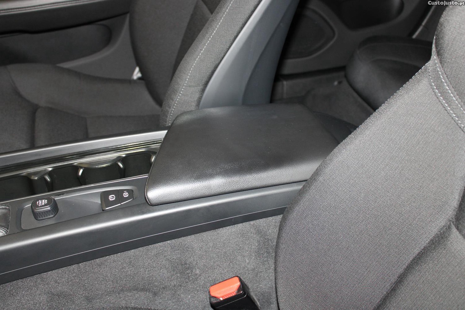 Volvo V60 2.0 D3 GEARTRONIC — fotografia 15