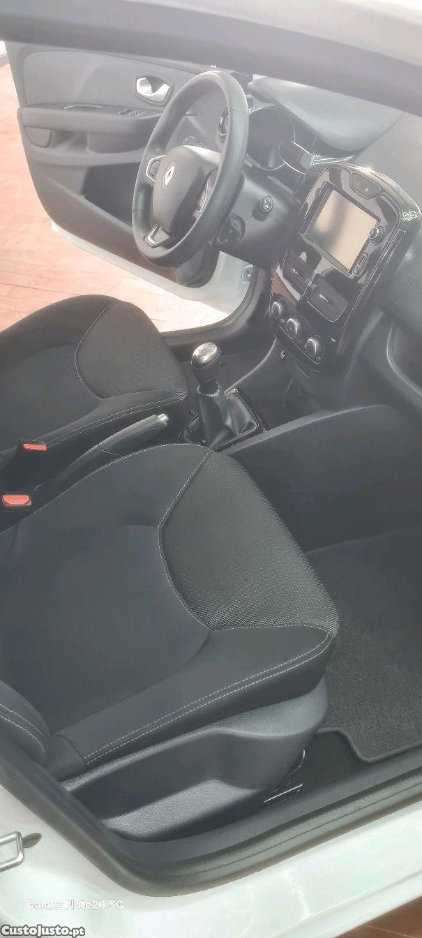 Renault Clio 0.9 tce Limited — fotografia 4