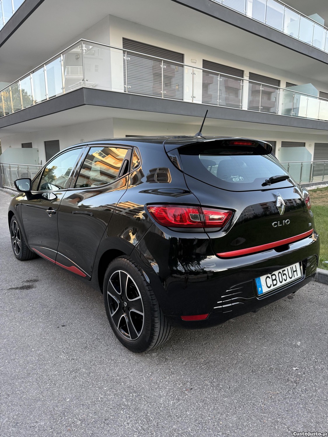 Renault Clio TCe 0.9 Gasolina  Apenas 138 mil km  Câmera de Marcha Atrás  Revisado  Bem Estimado  IPO/IUC p/  Setembro 2027 — photo 3