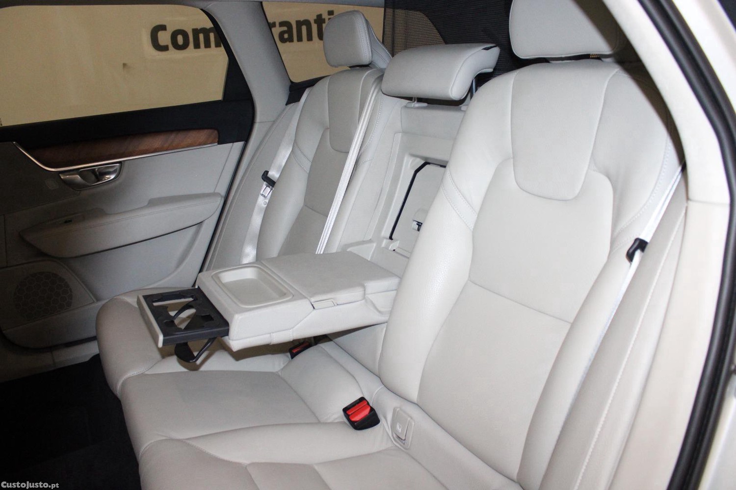 Volvo V90 2.0 B4 MOMENTUM PLUS GEARTRONIC — fotografia 16