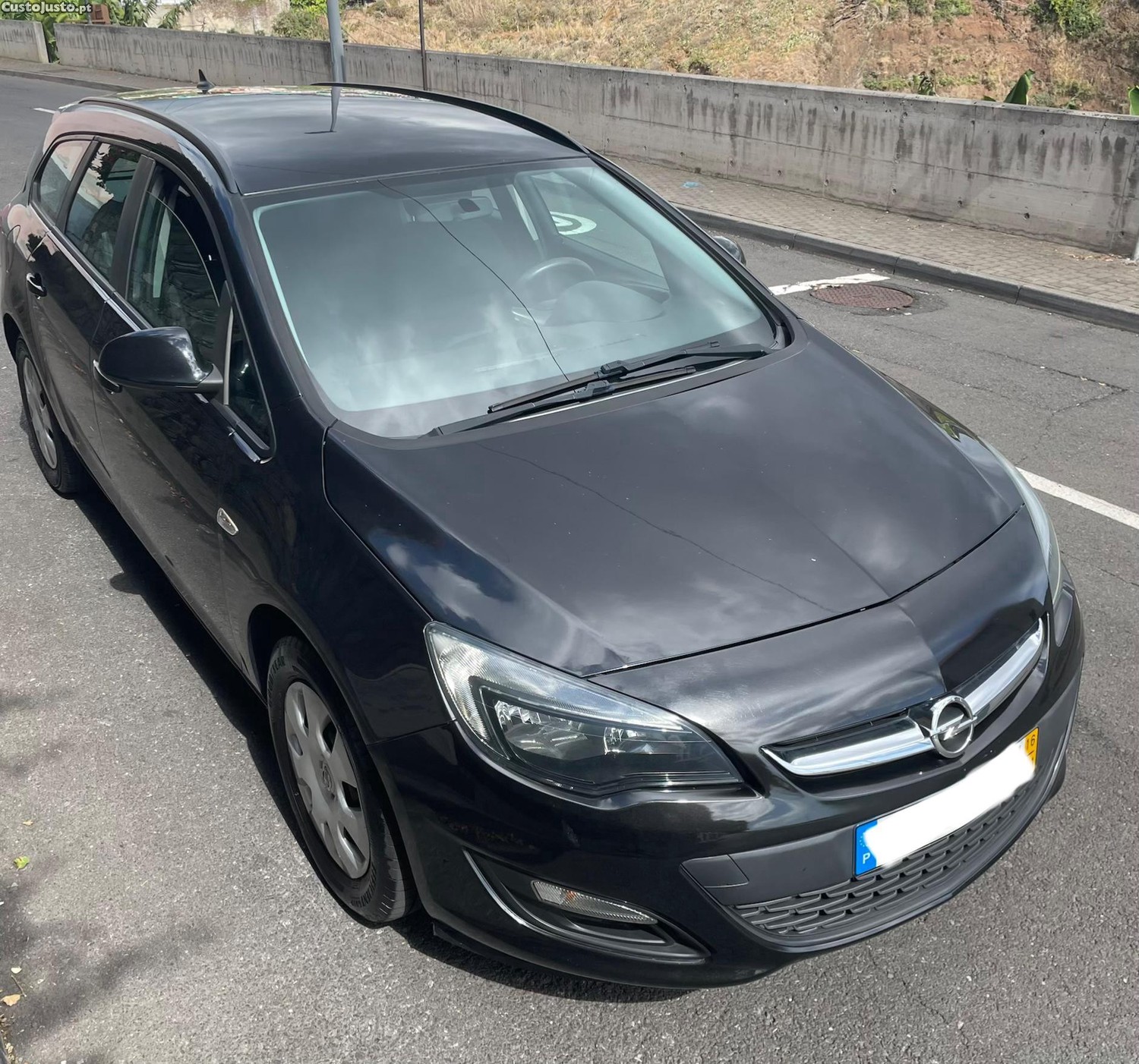 Opel Astra J sports tourer 1.6 CDTi — photo 3