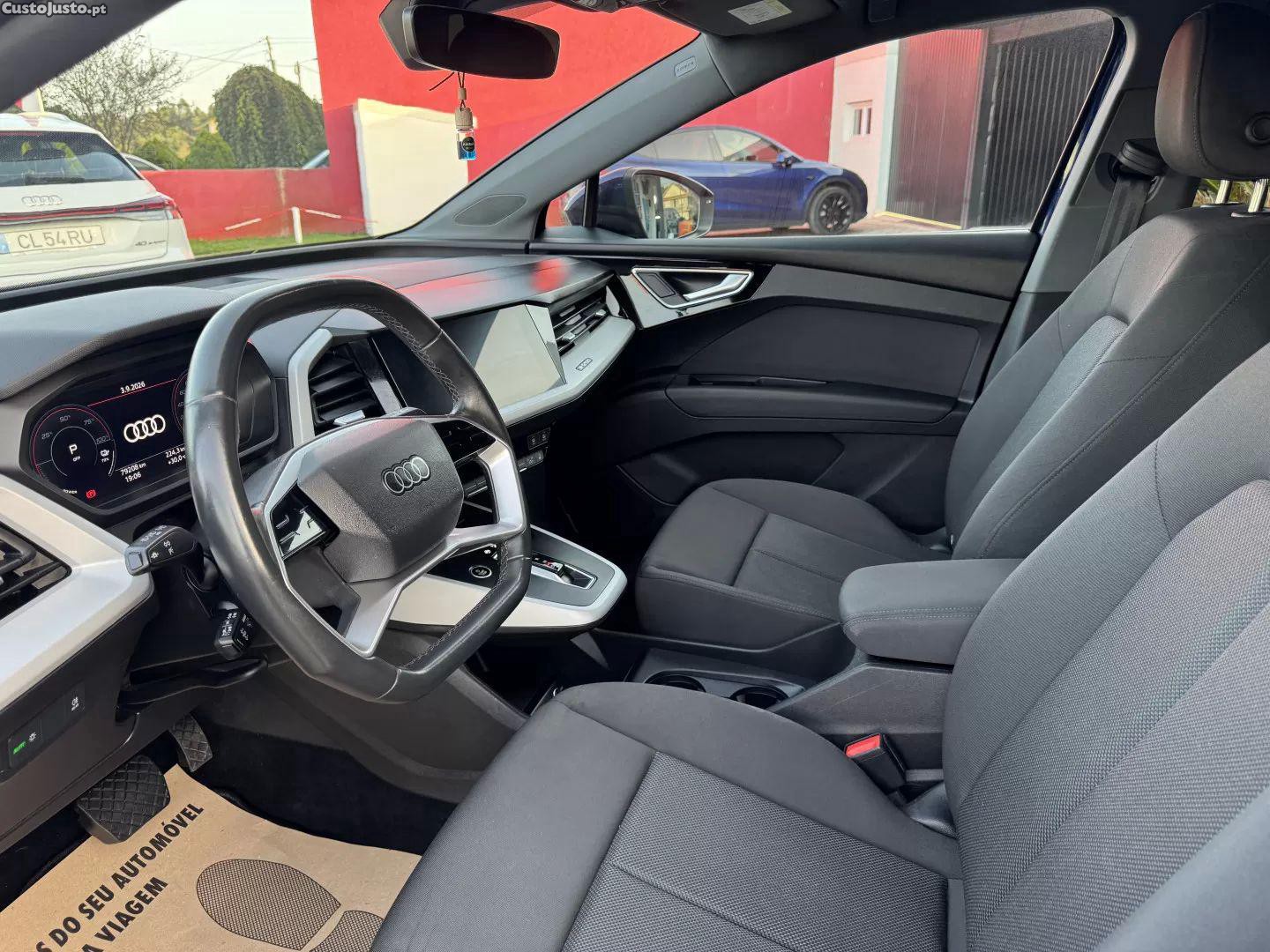 Audi Q4 40 82 kwh — fotografia 18
