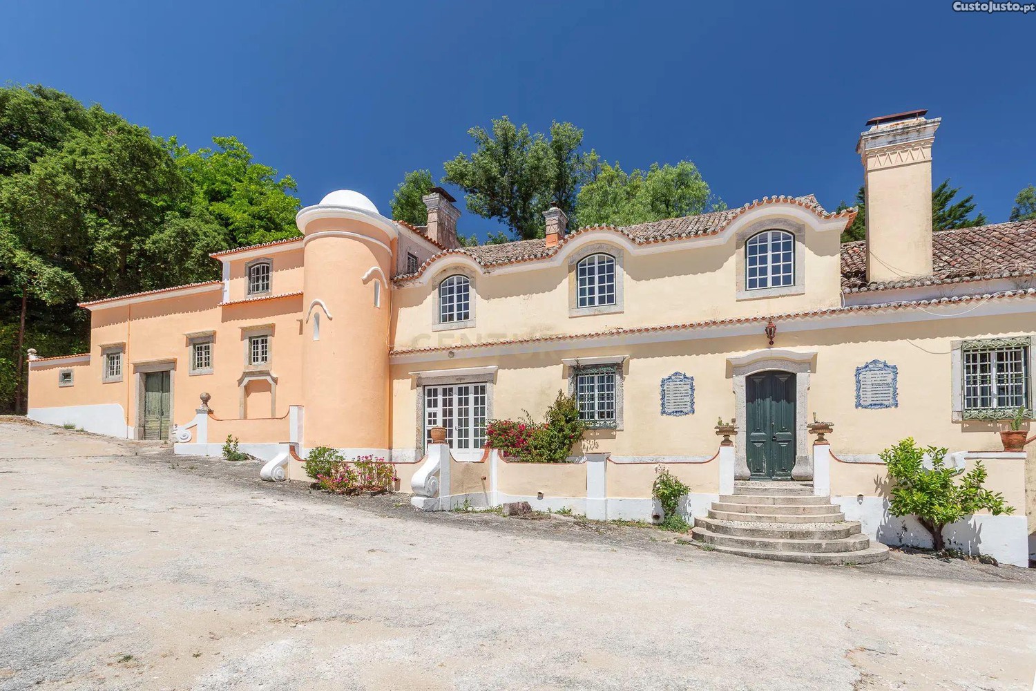 Moradia T4 Mobilada com Piscina em Quinta Histórica