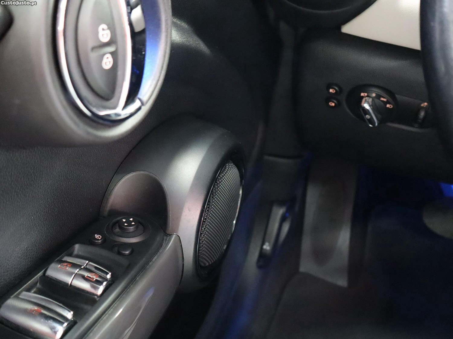 MINI Cabrio Cooper D Auto — fotografia 9