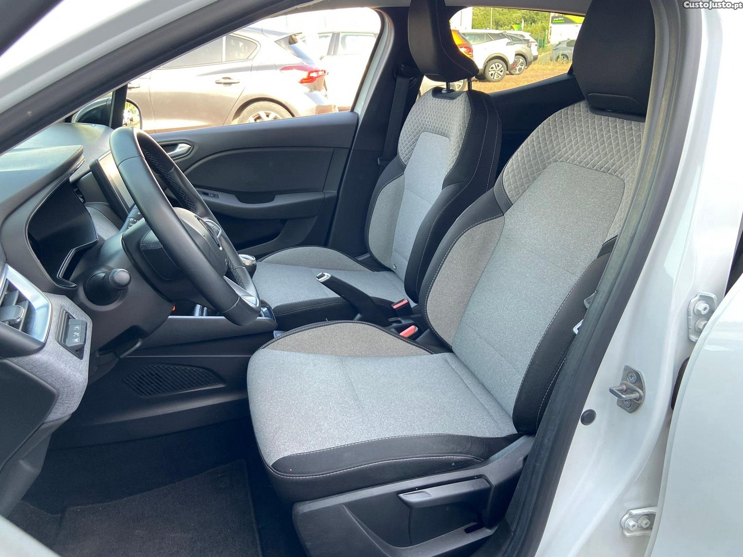 Renault Clio 1.0 TCe Evolution — fotografia 10