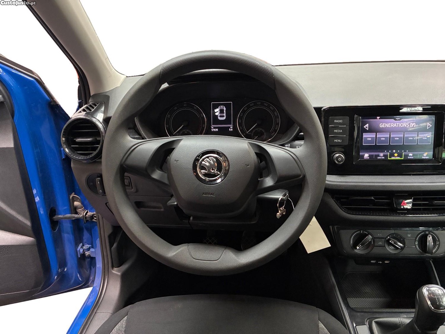 Skoda Fabia 1.0 MPI Active - 22 — photo 5