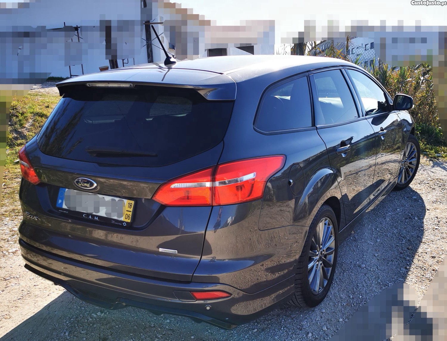 Ford Focus St-line 1.0 ecoboost 125cv — photo 4