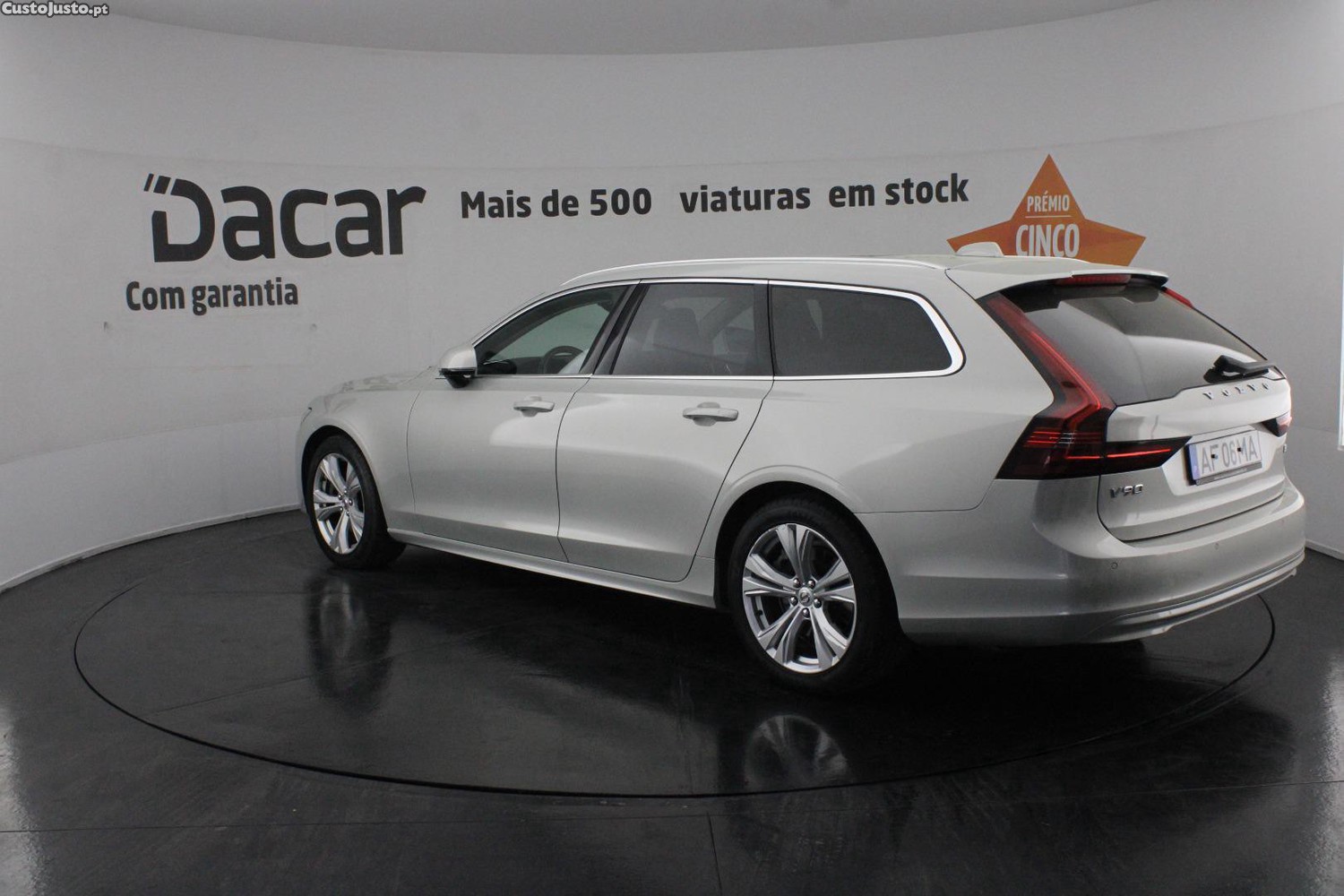 Volvo V90 2.0 B4 MOMENTUM PLUS GEARTRONIC — fotografia 43