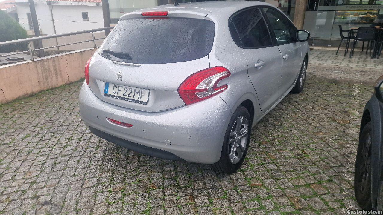 Peugeot 208 style - 14 foto 2