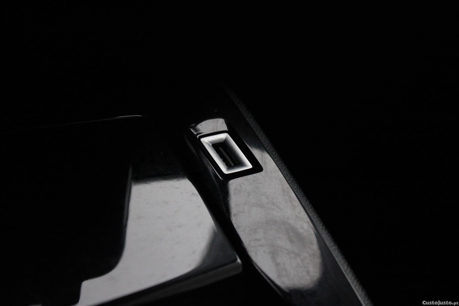 Peugeot e-2008 ALLURE PACK (AUTO) — fotografia 16