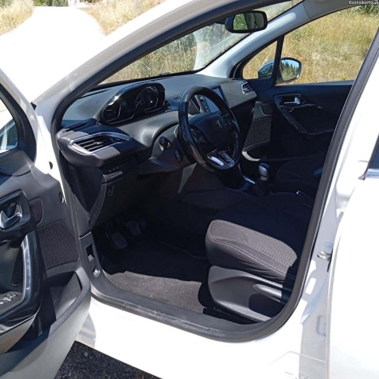 Peugeot 208 ALEUR — photo 3