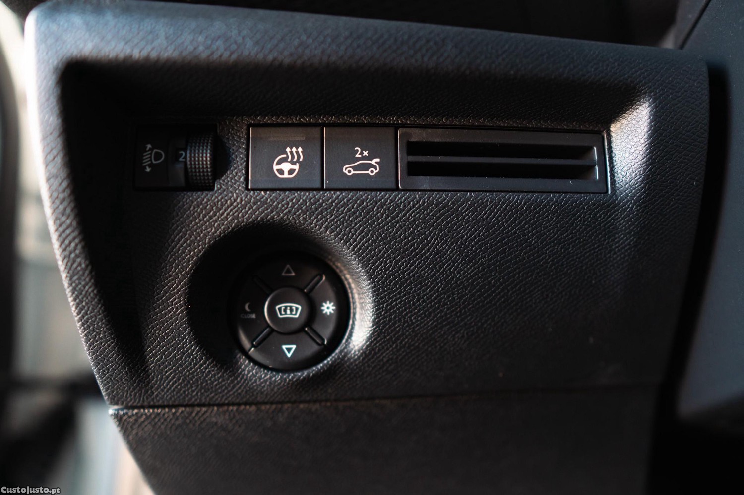 Citroën e-C4 X 50 kWh Shine - 23 — photo 5