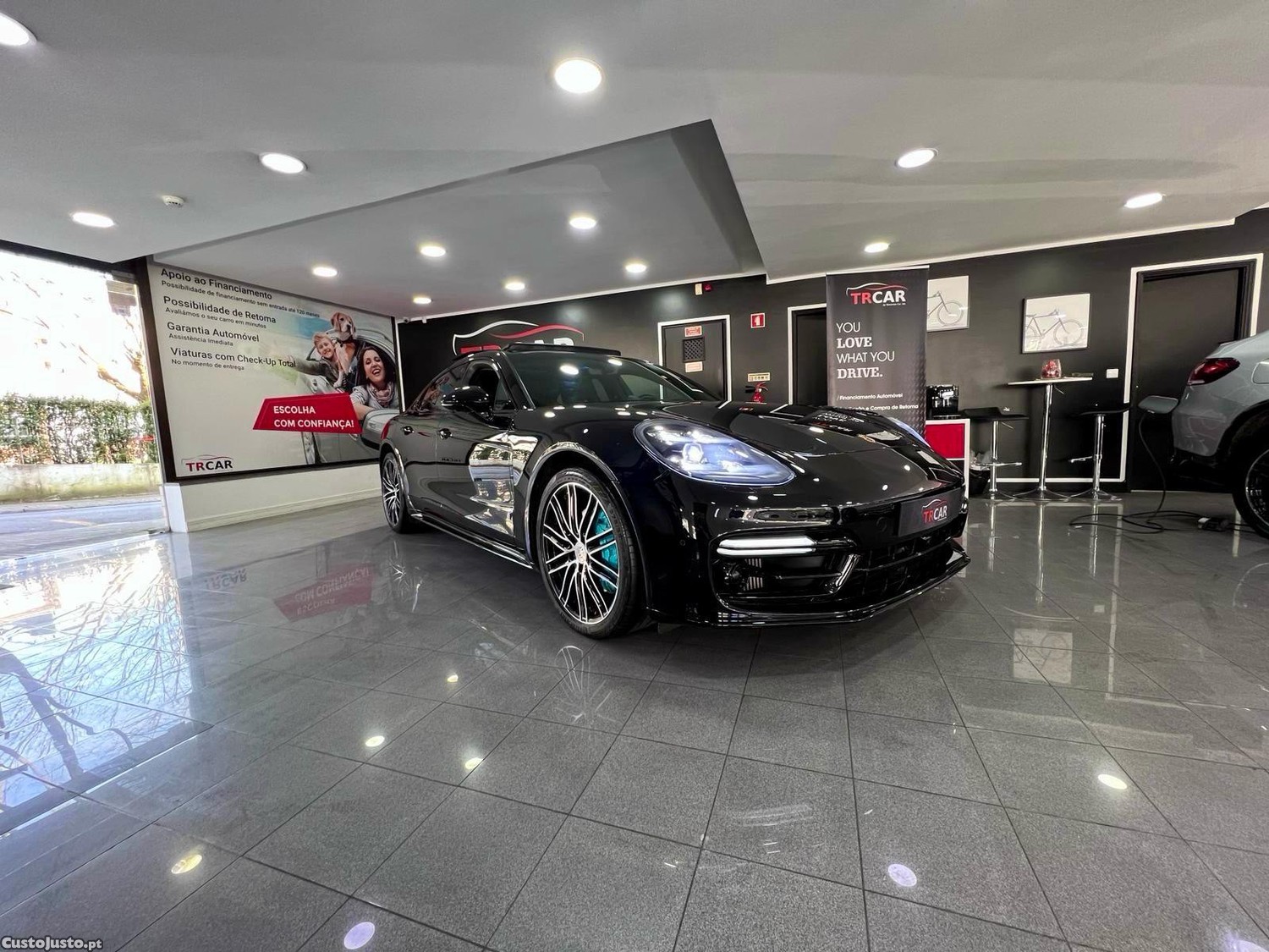 Porsche Panamera 4 S — fotografia 16