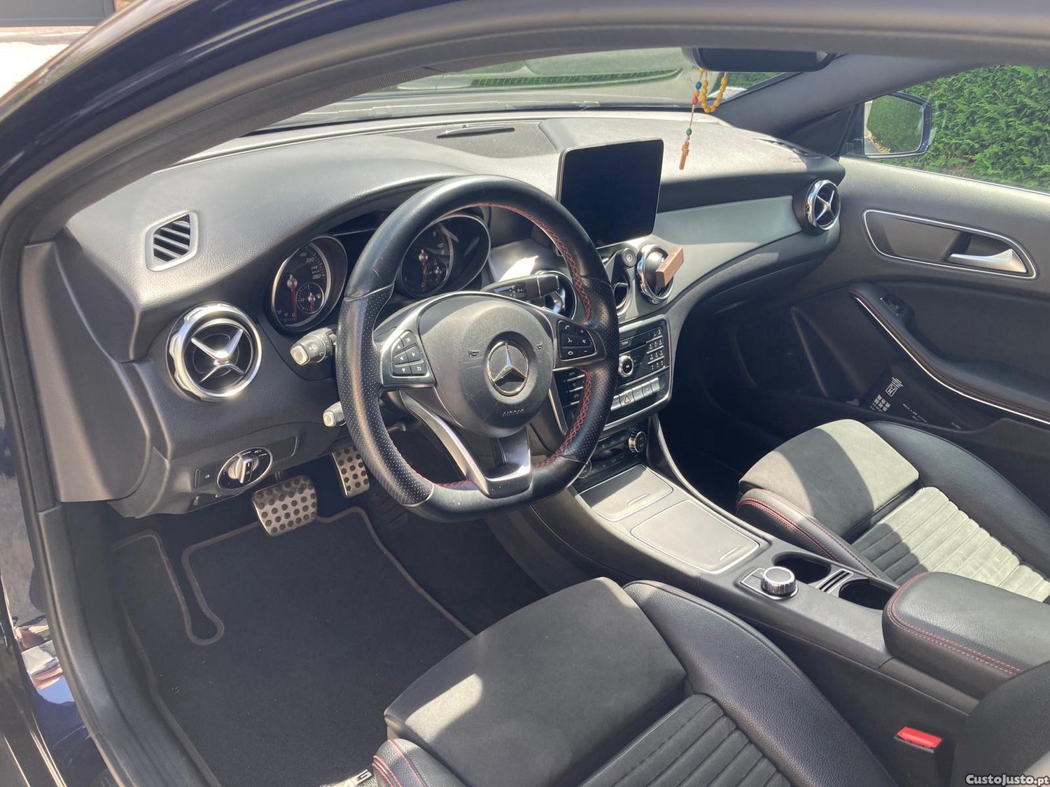 Mercedes-Benz GLA 220 AMG Line  - 18 — photo 4
