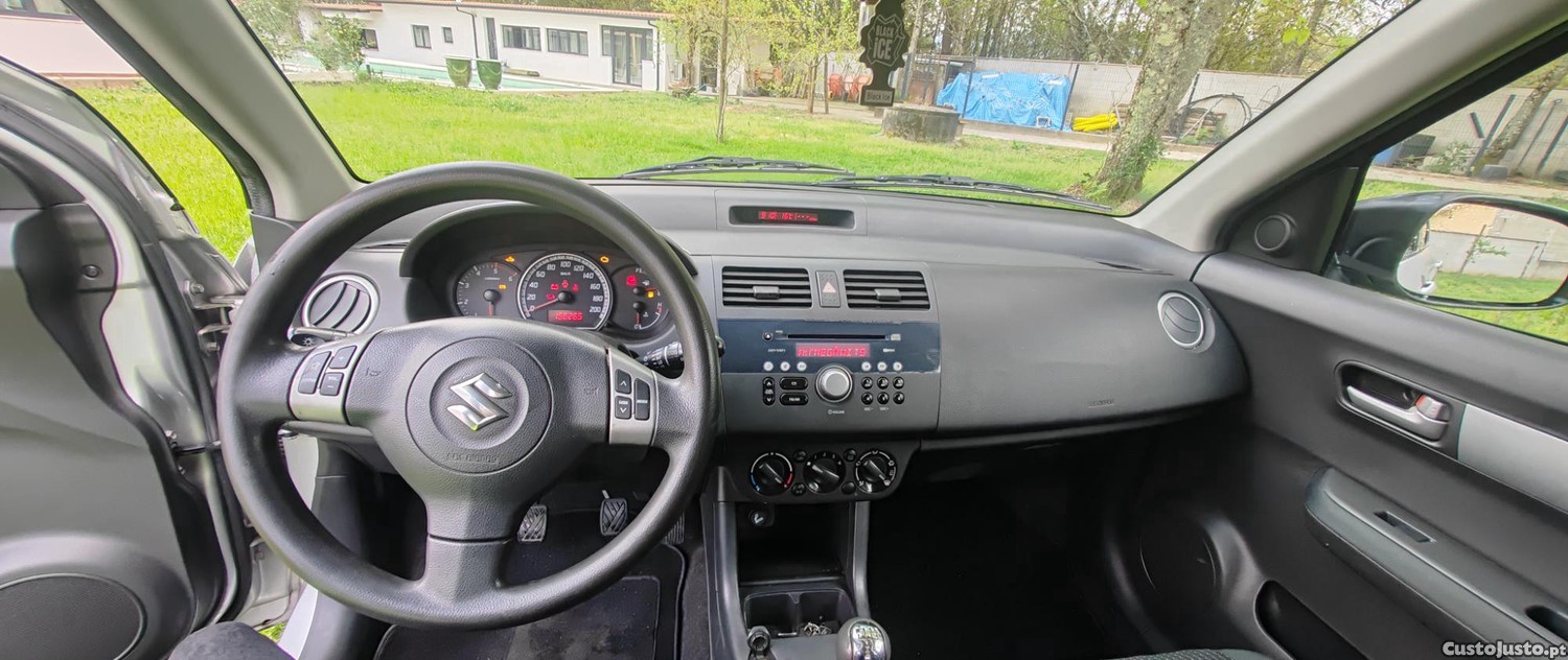 Suzuki Swift — fotografia 4
