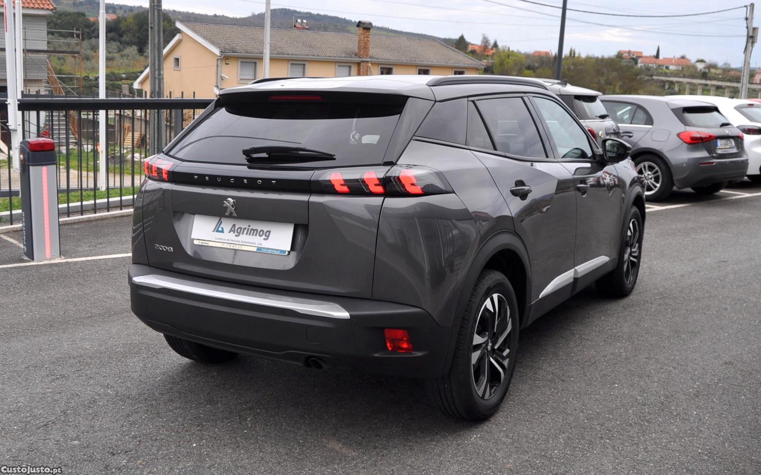 Peugeot 2008 1.2 Allure — fotografia 10