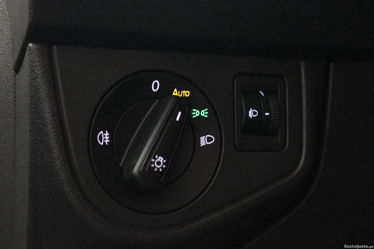 Volkswagen Taigo 1.0 TSI LIFE — fotografia 9